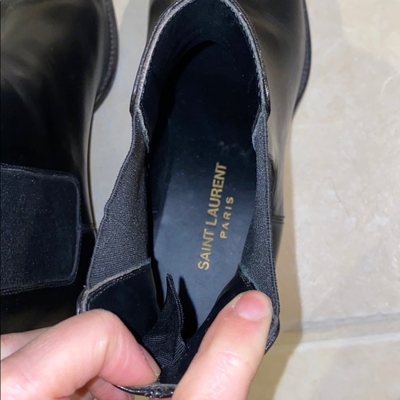 Saint Laurent black leather Chelsea boot - Picture 7 of 9